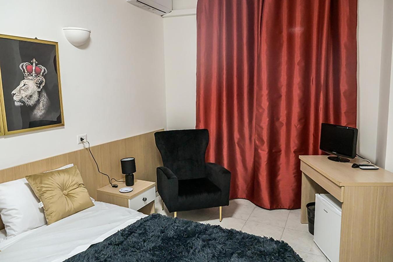 Suisse Hotel カゼルタ エクステリア 写真
