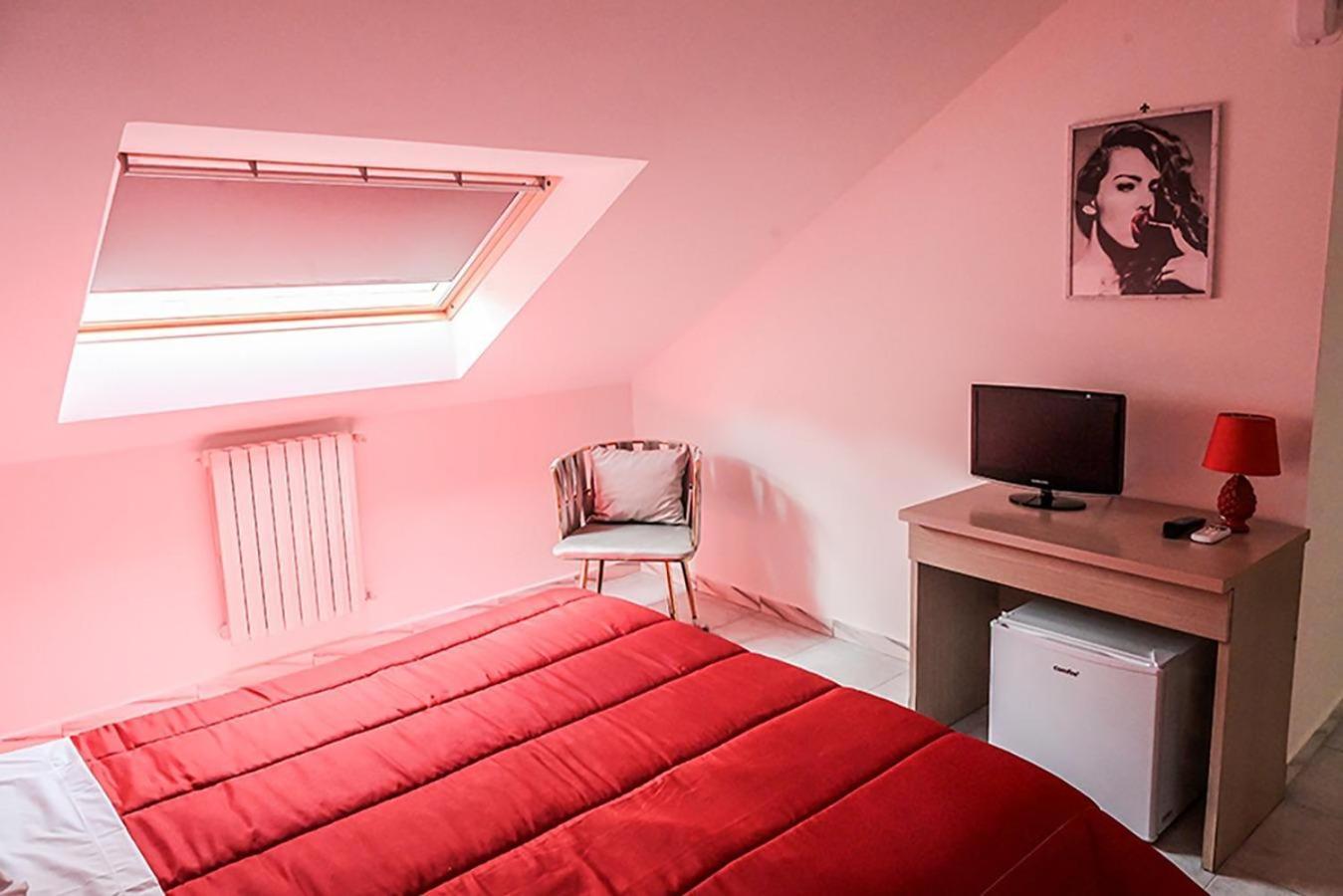 Suisse Hotel カゼルタ エクステリア 写真